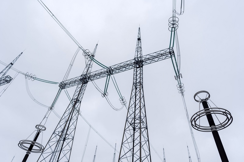 A Power Grid Long Enough to Reach the Sun Is Key to the Climate Fight